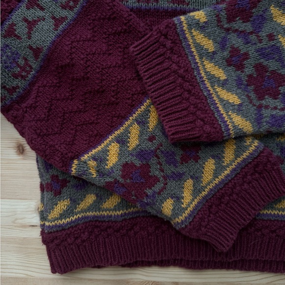 Boca Bleu Vintage Cropped Sweater - Picture 5 of 8